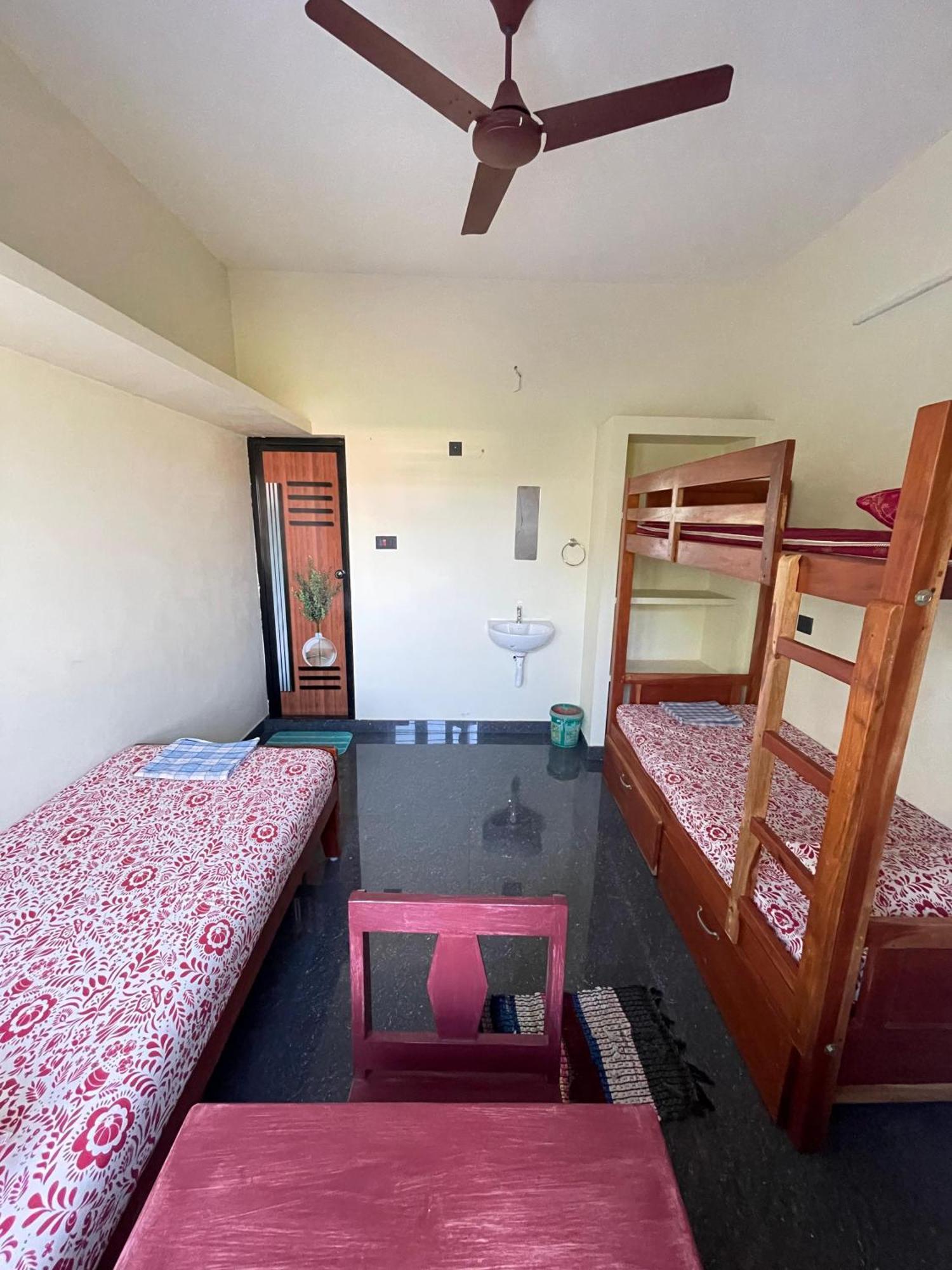Countryside Inn Tiruvankod Exterior photo